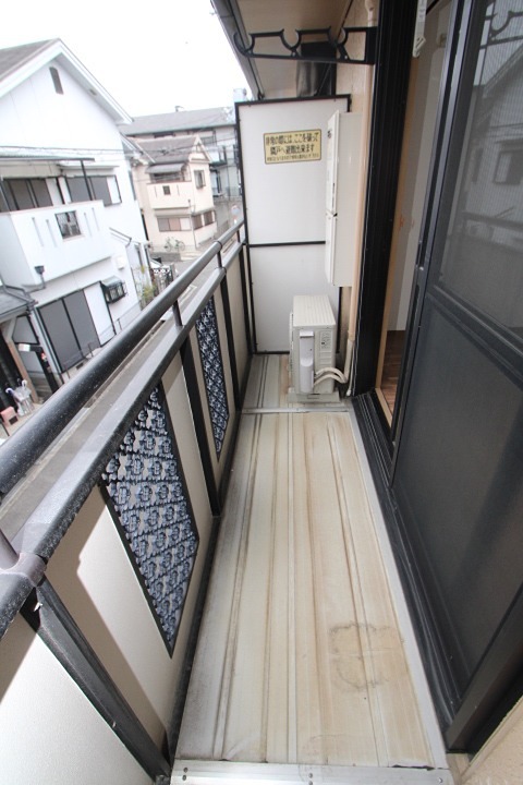 13/18 バルコニー