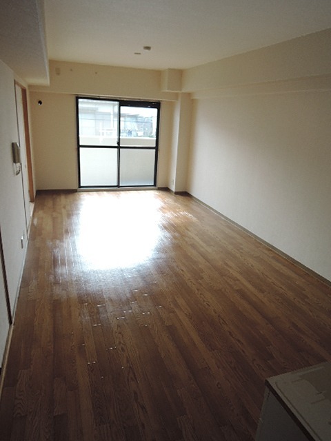 28/30 エントランス