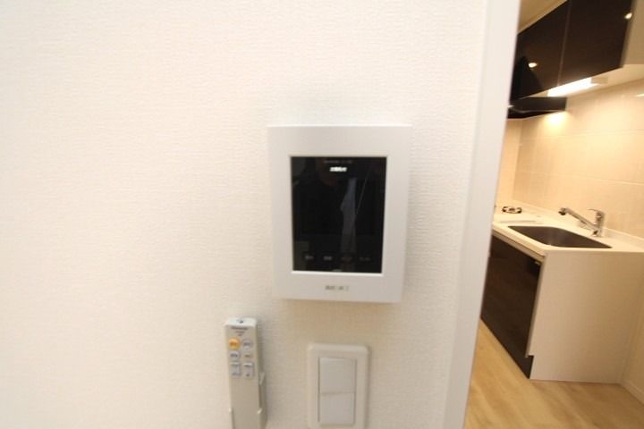 27/30 エントランス