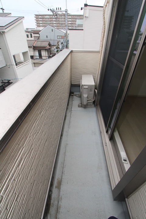 19/25 バルコニー