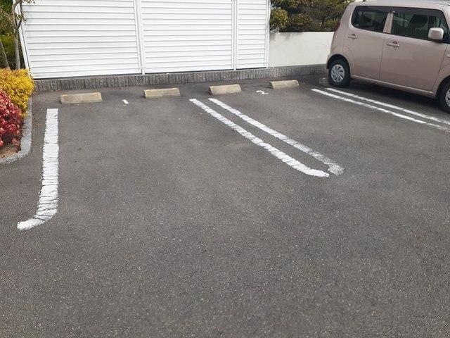 20/20 駐車場