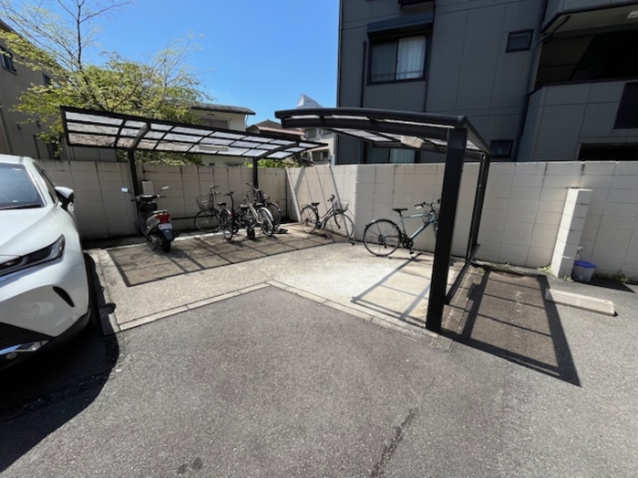 24/26 駐車場