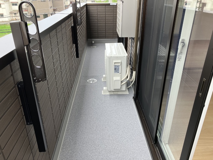 13/22 バルコニー