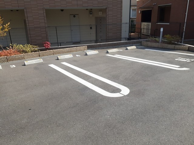 2/2 駐車場