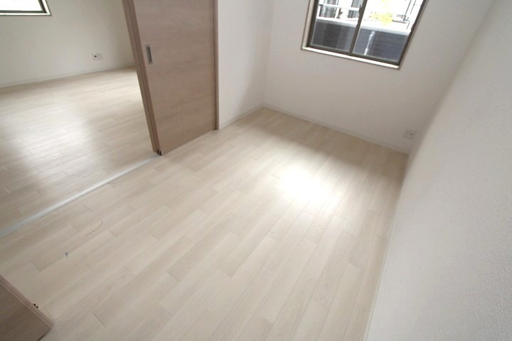 16/18 エントランス