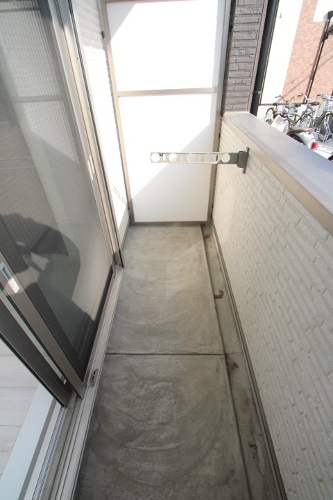 17/23 バルコニー