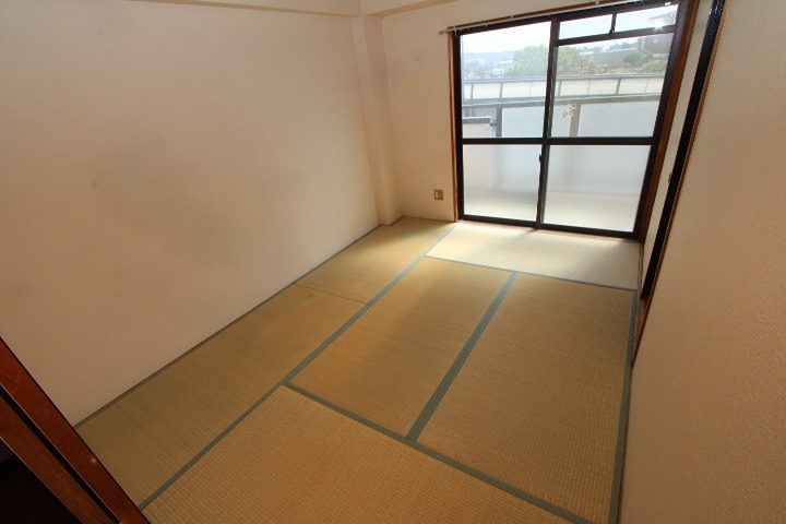 2/4 エントランス