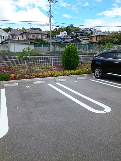 20/20 駐車場