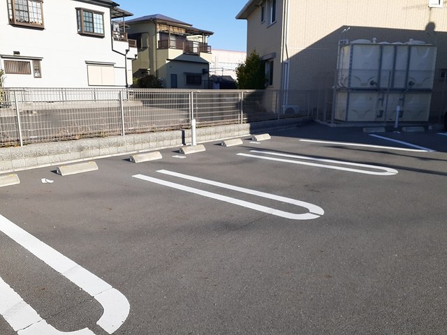 20/20 駐車場