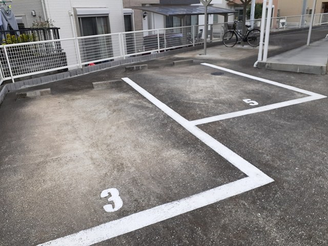 20/20 駐車場