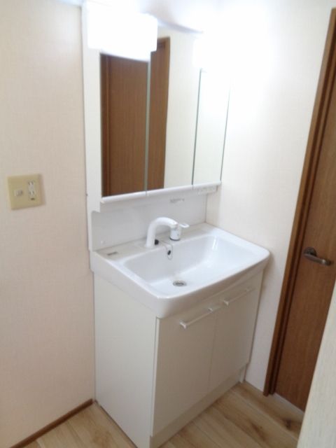 13/19 洗面