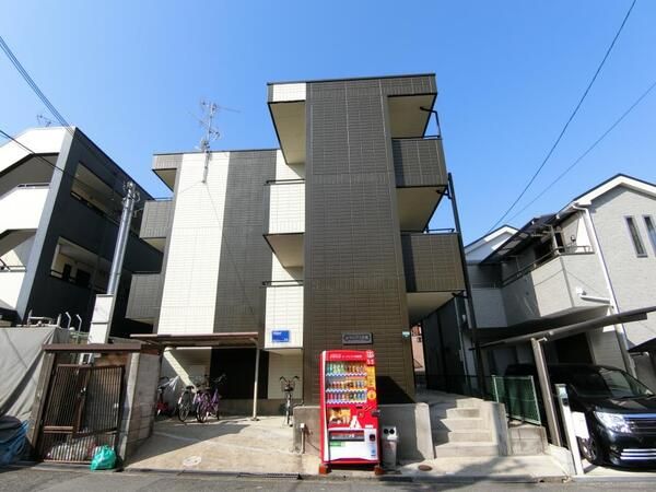 2/4 外観