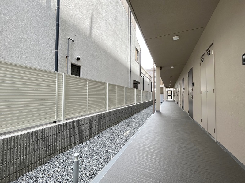 16/19 エントランス