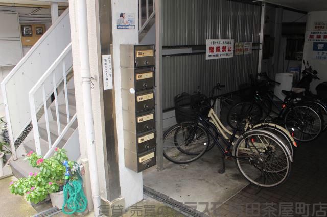 18/30 エントランス