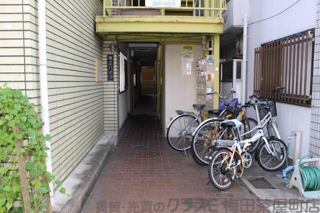 16/27 エントランス