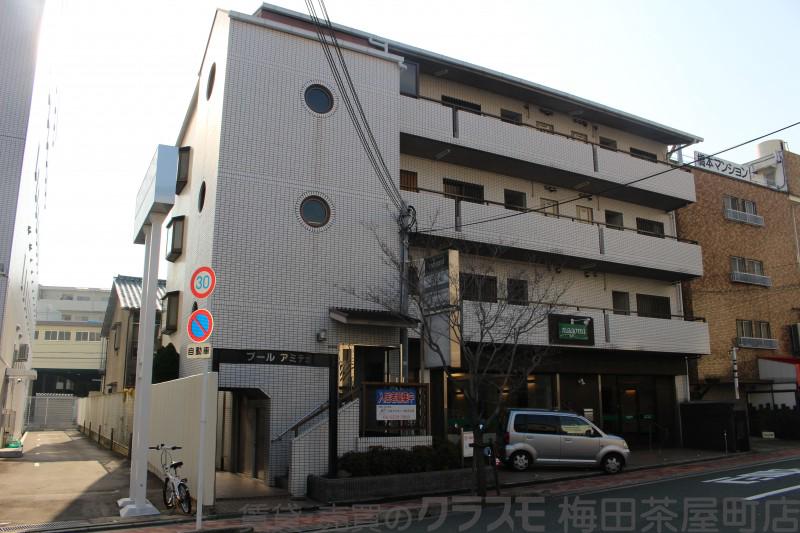 21/30 エントランス