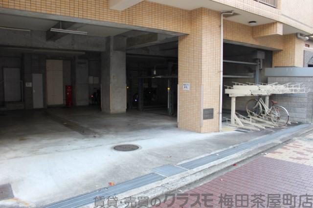 22/30 駐車場