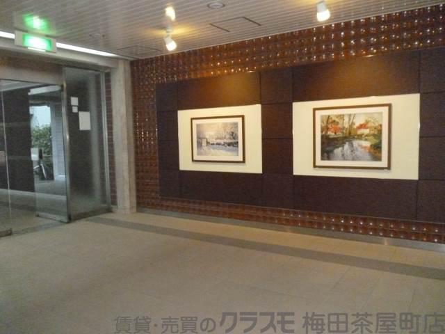 17/30 エントランス