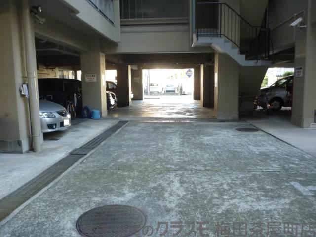 18/30 駐車場