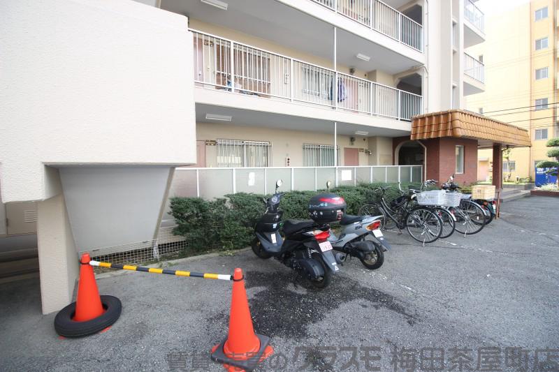 18/30 駐車場