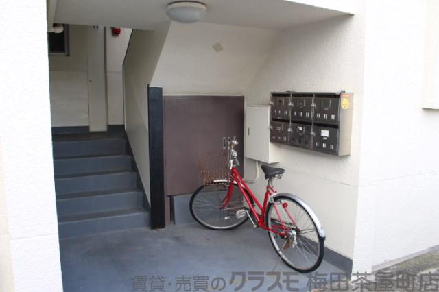 18/30 エントランス