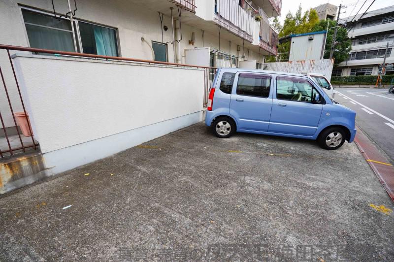 18/30 駐車場