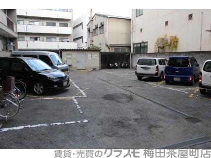 20/30 駐車場