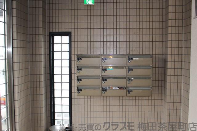 23/30 エントランス