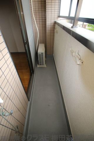 13/18 バルコニー