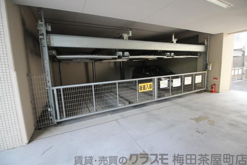 22/30 駐車場