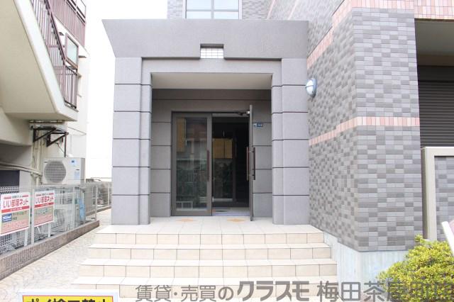 17/20 エントランス