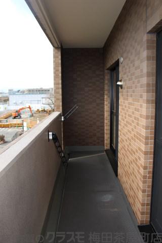 13/19 バルコニー