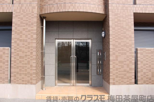 17/19 エントランス