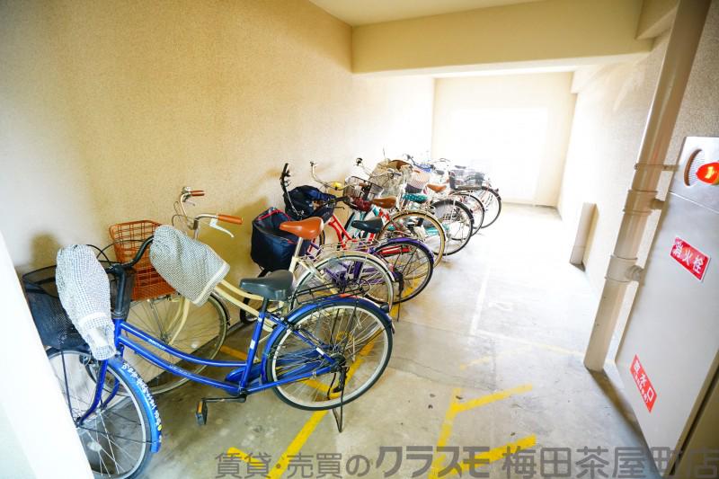 21/30 駐車場