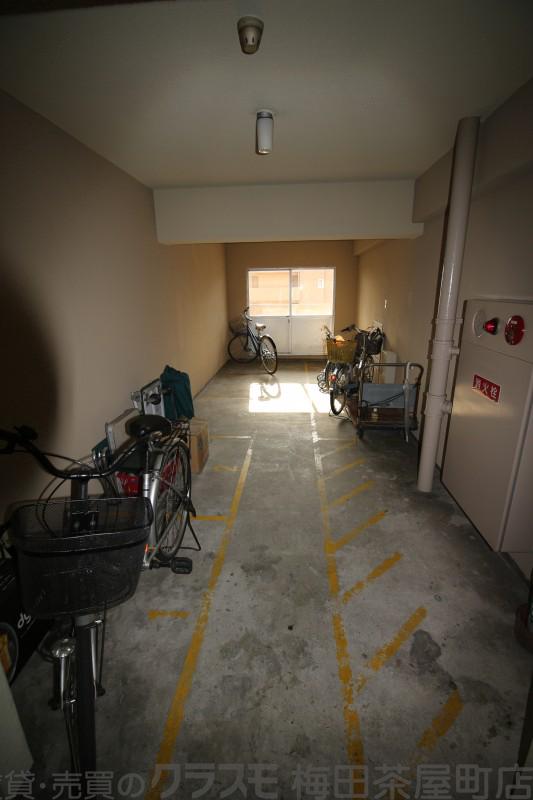 22/30 駐車場