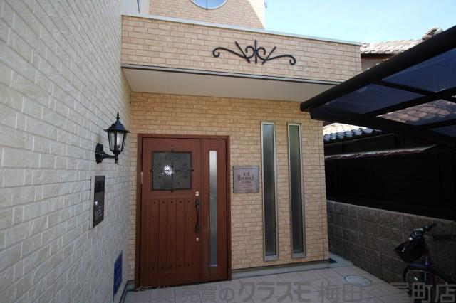 23/29 エントランス