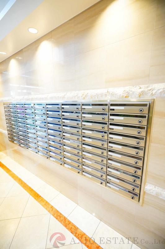 23/30 エントランス