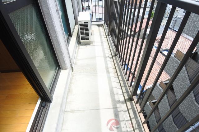 25/30 バルコニー