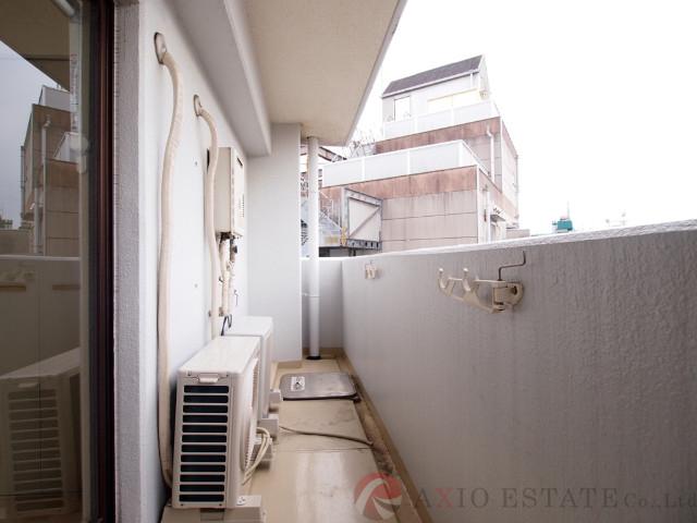 23/30 バルコニー