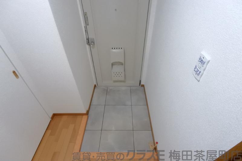 19/30 玄関