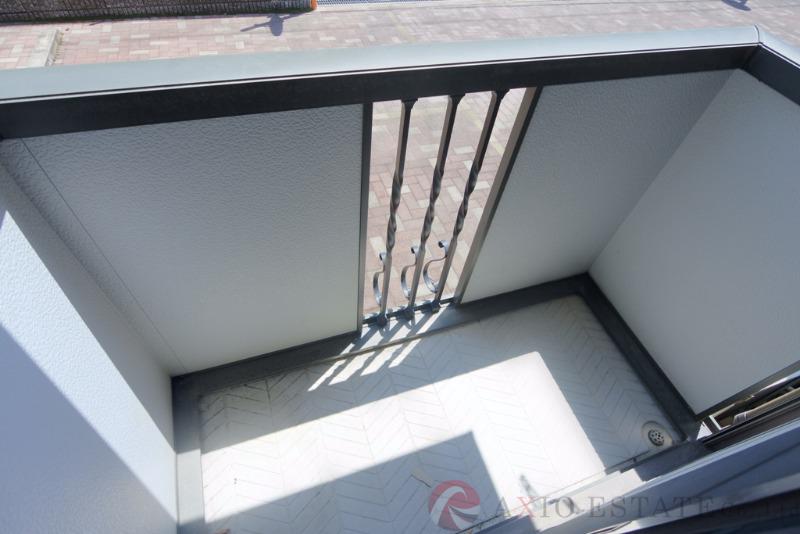 23/30 バルコニー