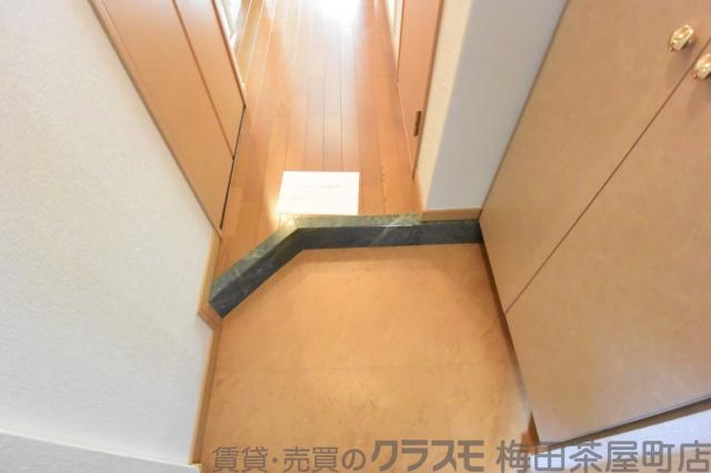 14/30 玄関