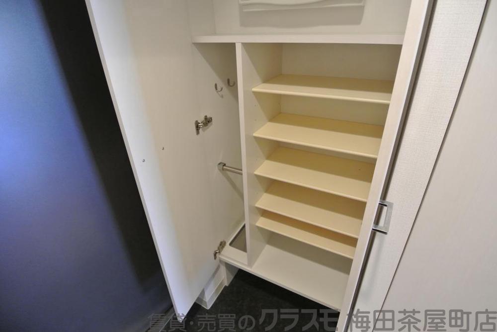 14/30 玄関