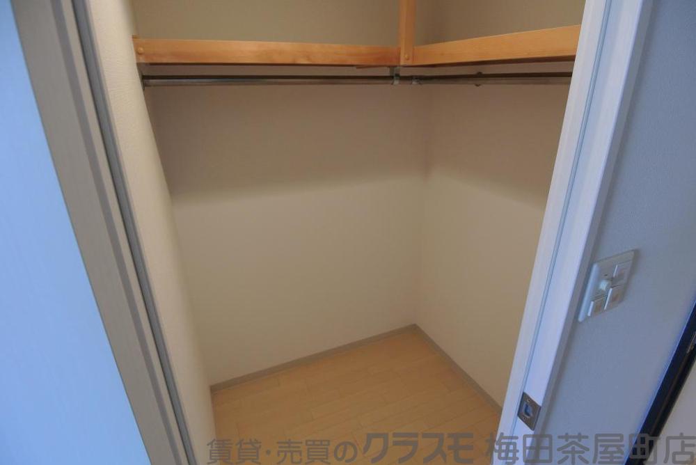 13/30 収納