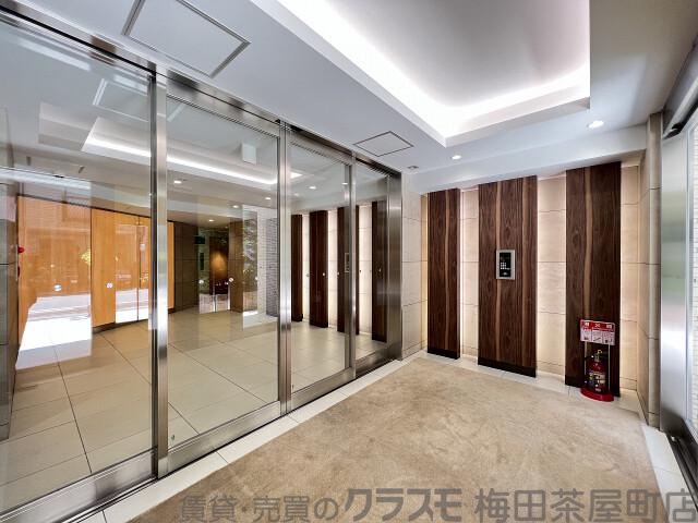 28/30 駐車場