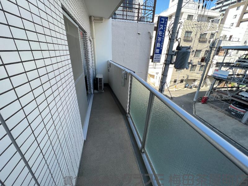 21/30 バルコニー