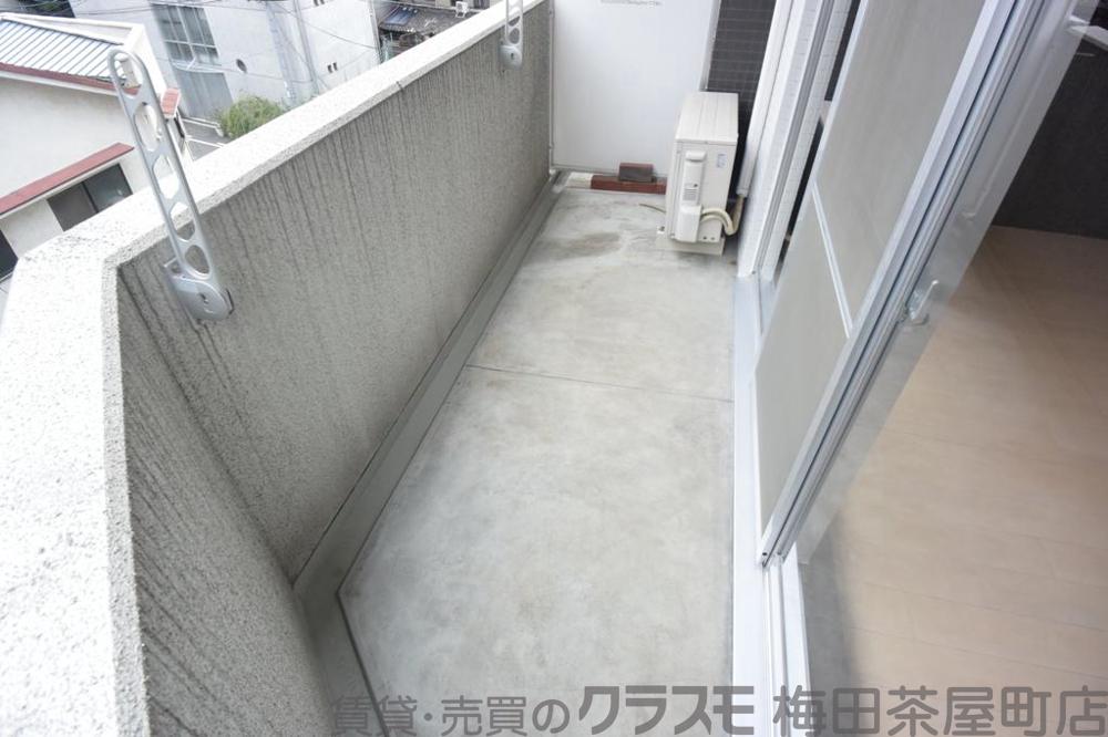 23/30 バルコニー