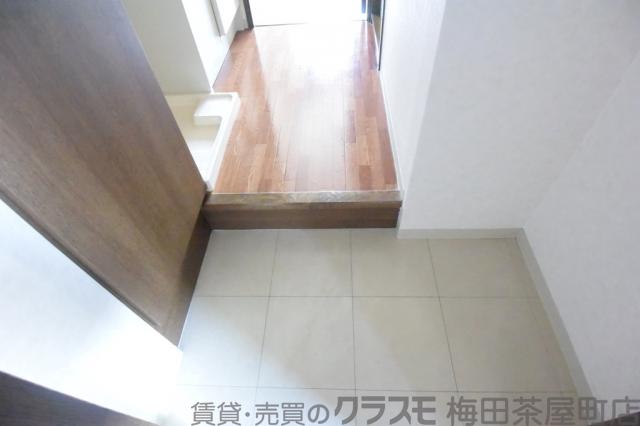 14/30 玄関