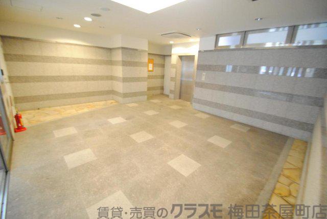 18/21 エントランス