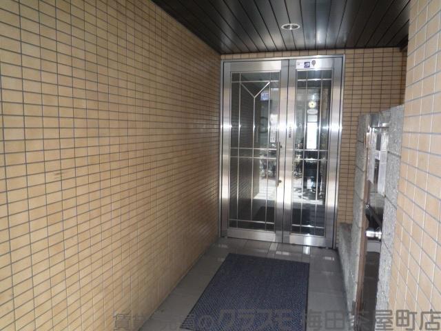 24/27 エントランス